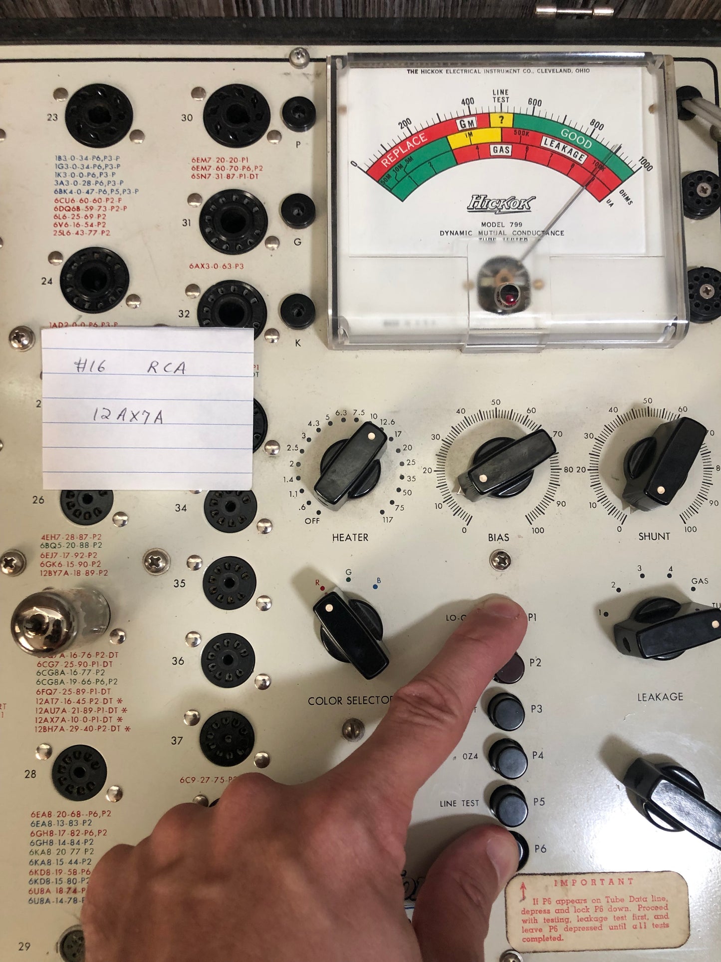 N.O.S. Vintage RCA 12AX7A Preamp Tube ECC83 Valve 12AX7 w/ Original Box