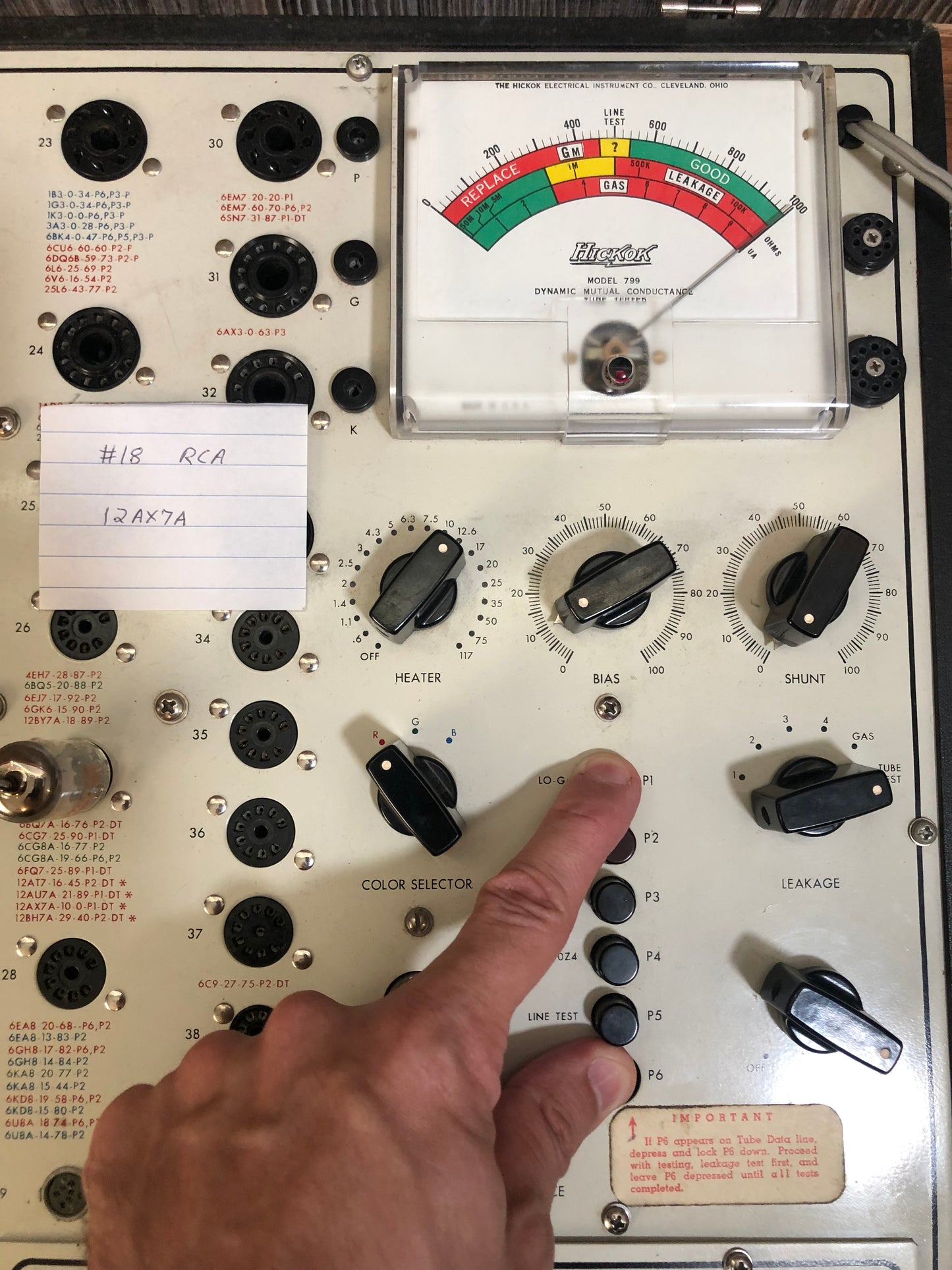 N.O.S. Vintage RCA 12AX7A Preamp Tube ECC83 Valve 12AX7 w/ Original Box