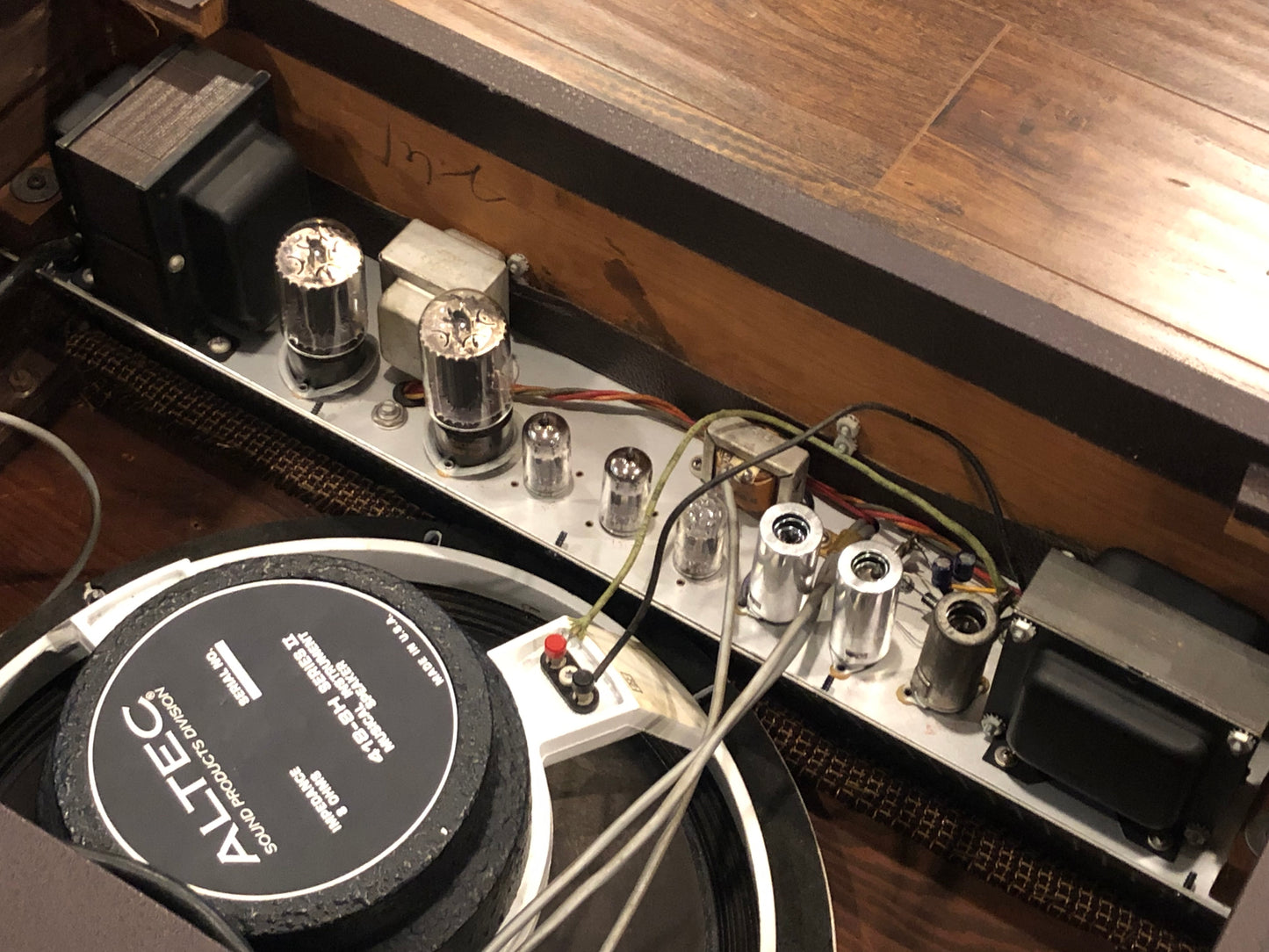 1962 Gibson GA-77RVT Vanguard Guitar Combo Amplifier Reverb Tremolo Amp