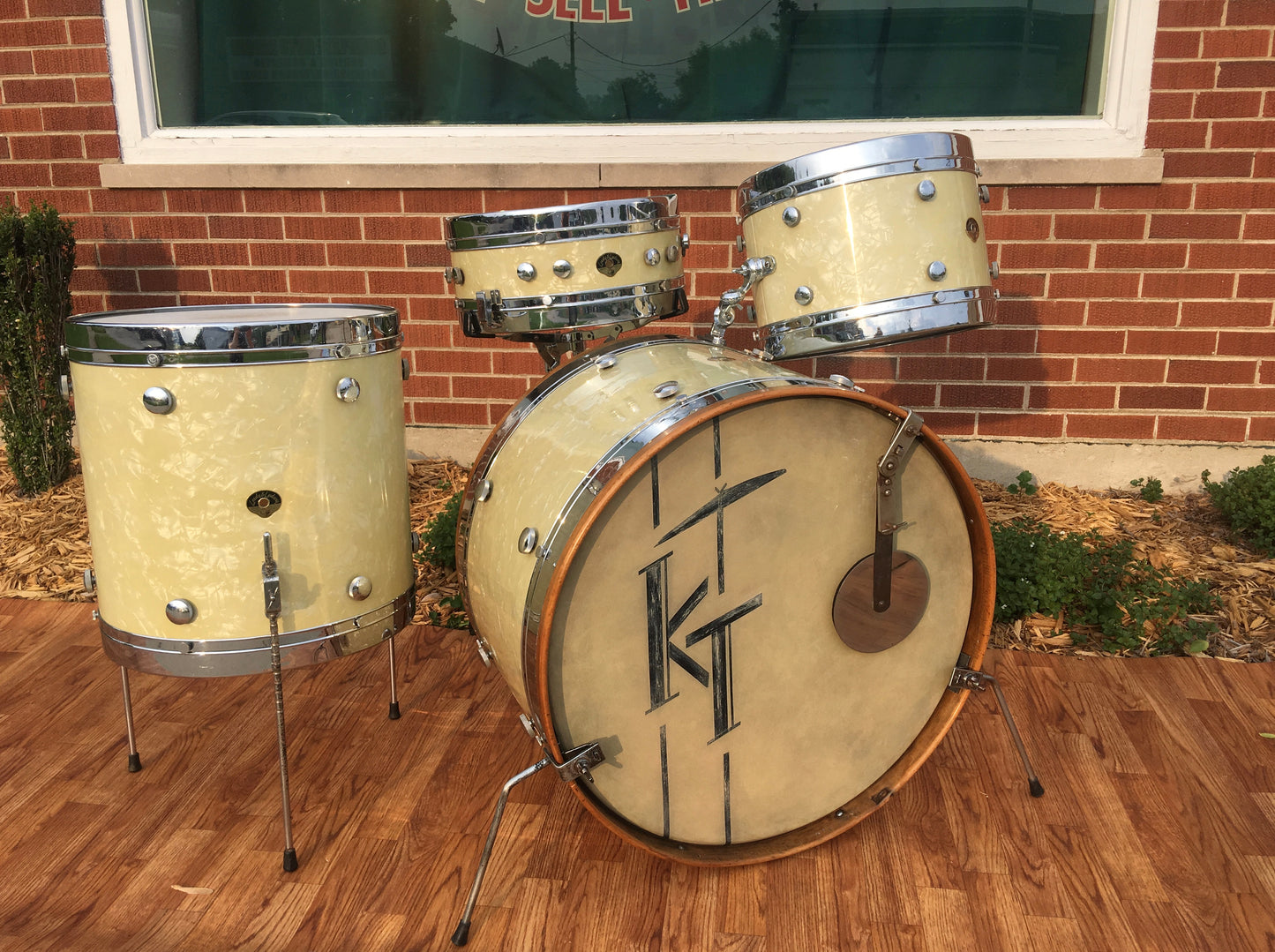 1951 Leedy & Ludwig Knob Tension Drum Set White Marine Pearl 24/13/16/5.5x14 Snare