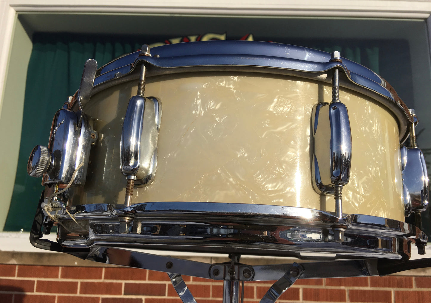 1960's Slingerland 5.5x14 White Marine Pearl Artist 3 ply Snare Drum
