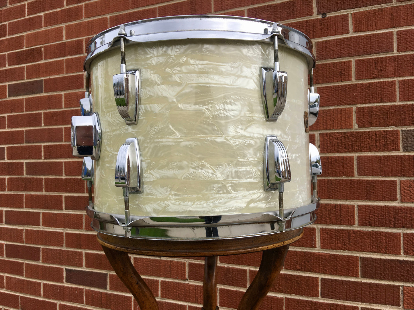 1960's Ludwig 9x13 White Marine Pearl Super Classic Tom Drum