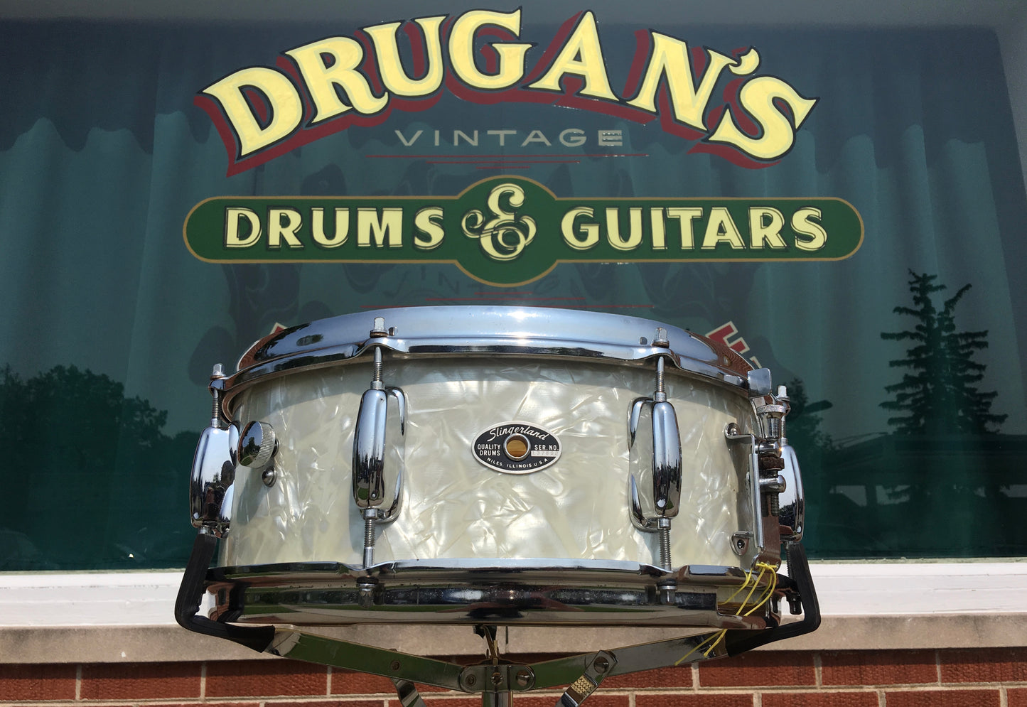 1970s Slingerland 5.5x14 Hollywood Ace White Marine Pearl Snare Drum