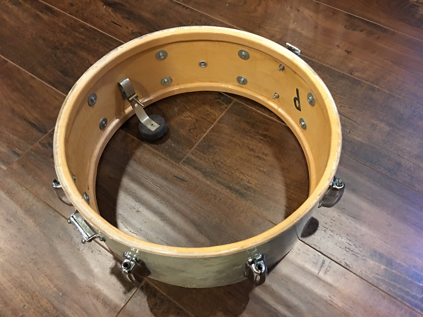 1970s Slingerland 5.5x14 Hollywood Ace White Marine Pearl Snare Drum