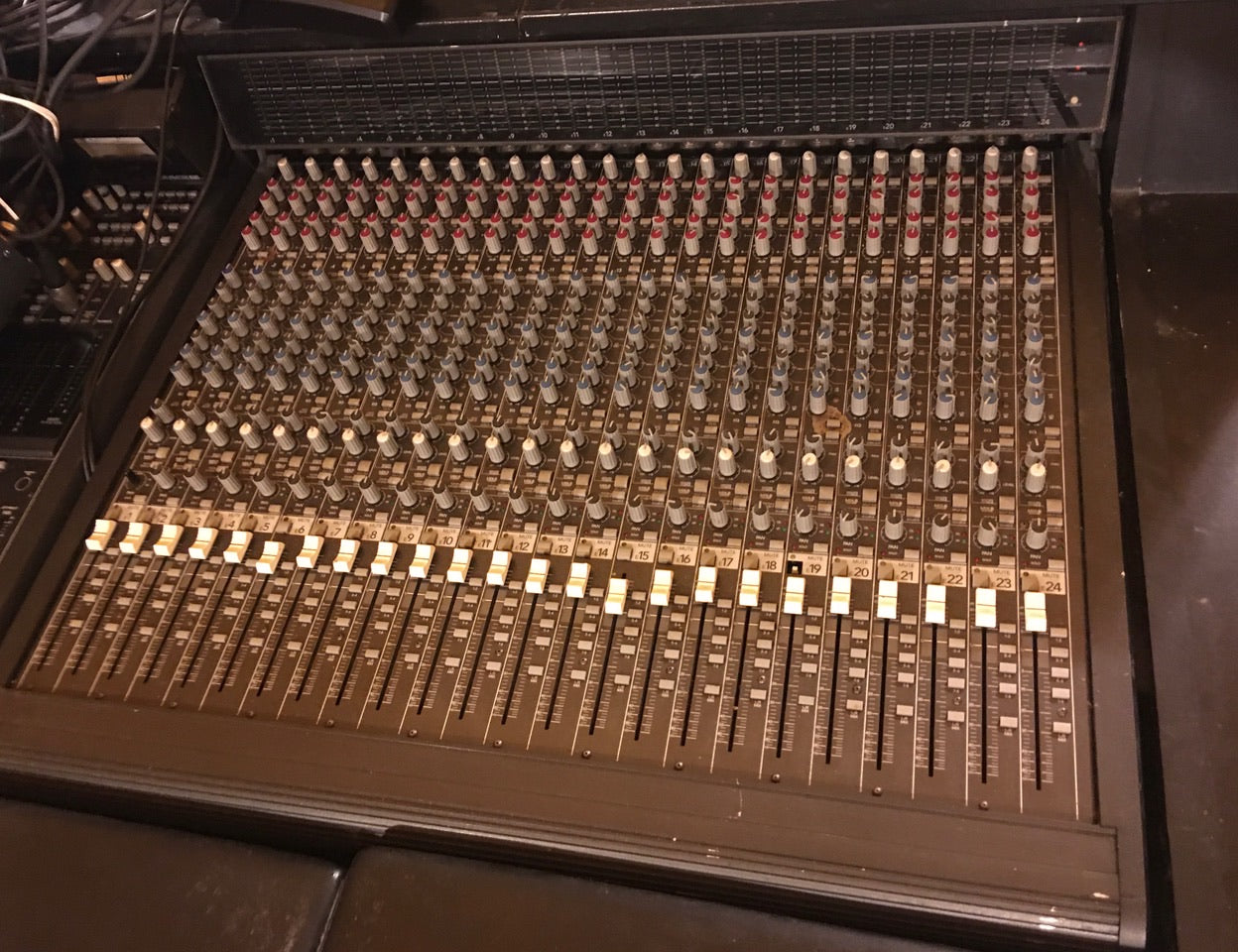 Mackie 32.8 & 24E Mixing Console w/ Argosy Desk
