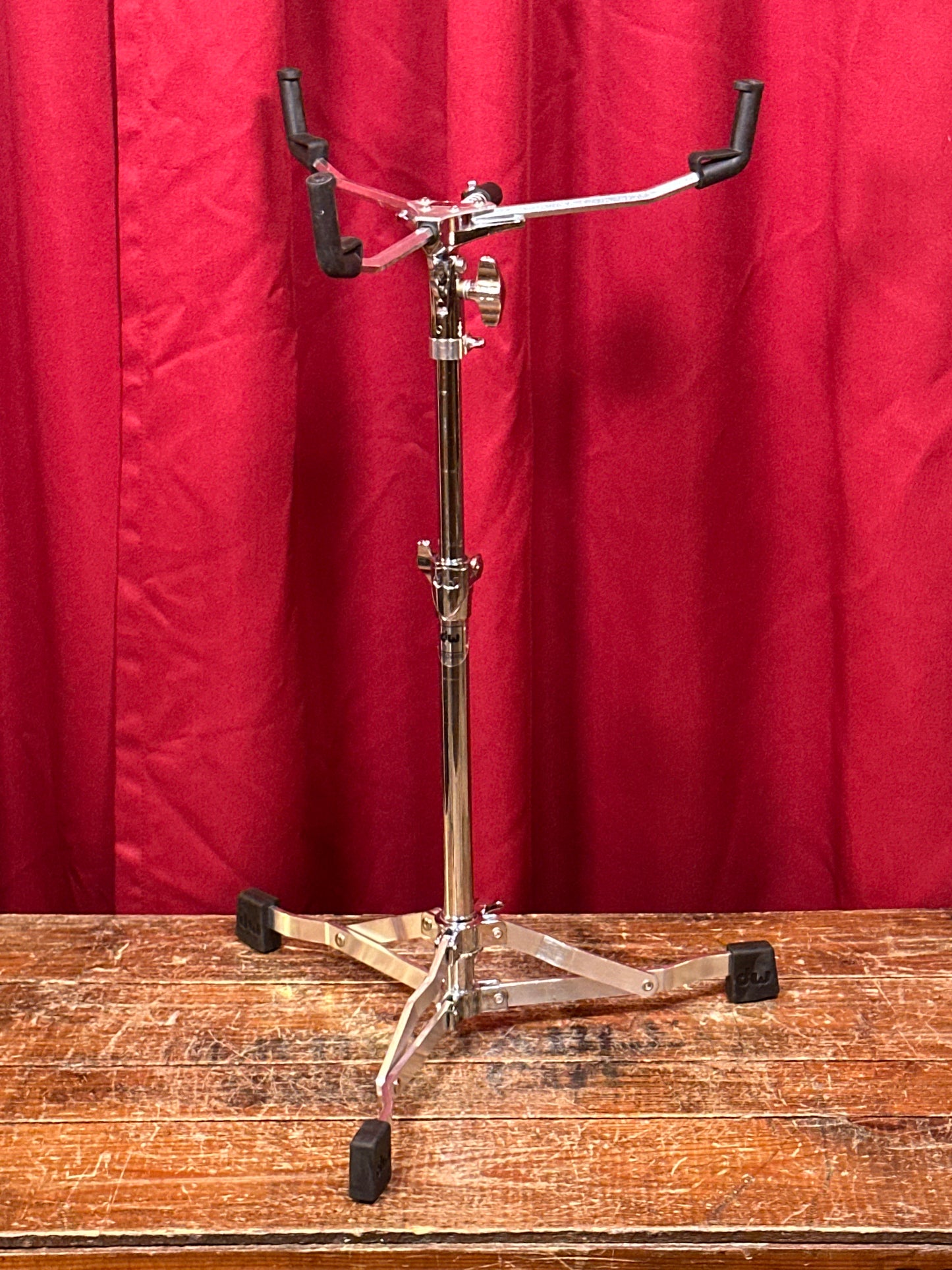 DW 6000 Series Ultra Light Flush Base Snare Drum Stand DWCP6300UL