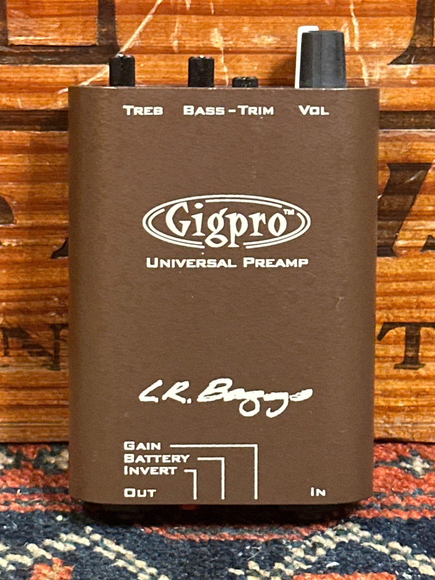 LR Baggs Gigpro Belt Clip Universal Acoustic Guitar Preamp