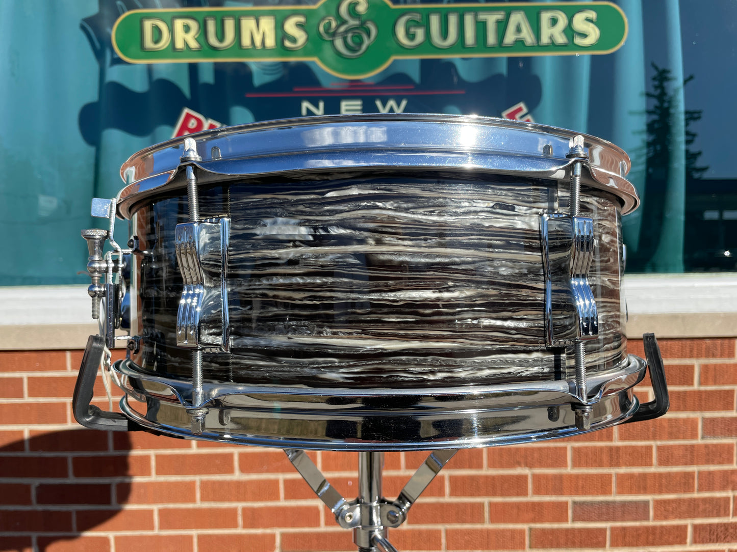 1966 Ludwig 5x14 No. 491 Pioneer Snare Drum Oyster Black Pearl Chrome