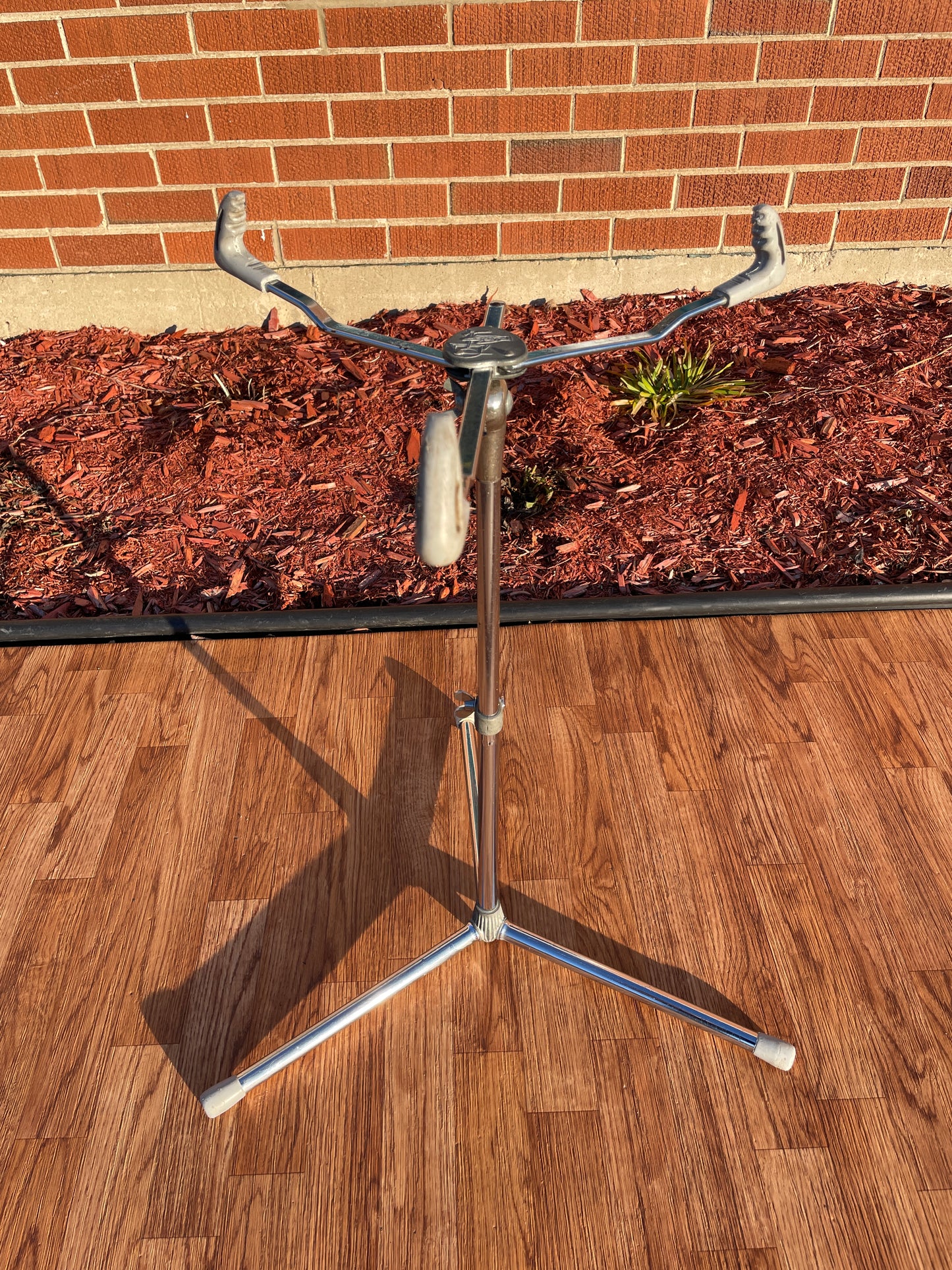 1960s Trixon 11/071 Flat Base Spring Loaded Snare Drum Stand