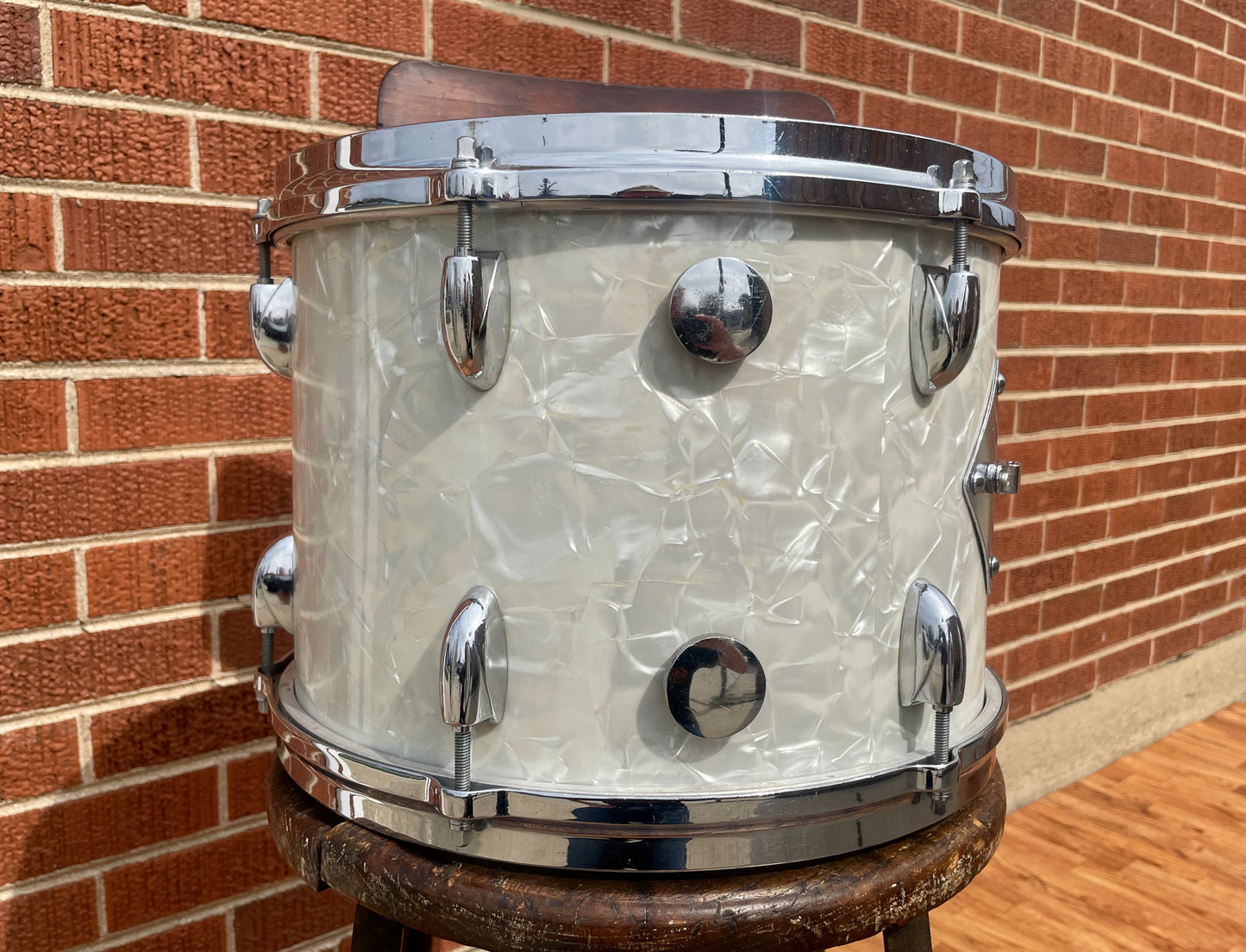 1960s Gretsch No. 4416 9x13 Tom Drum White Marine Pearl Round Badge