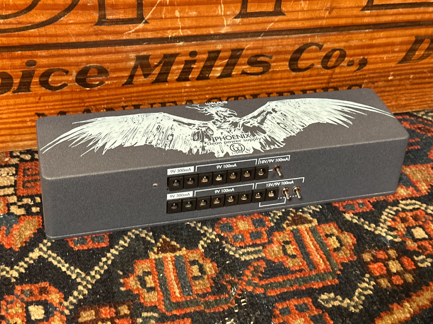 Walrus Audio Phoenix Power Supply w/ Box