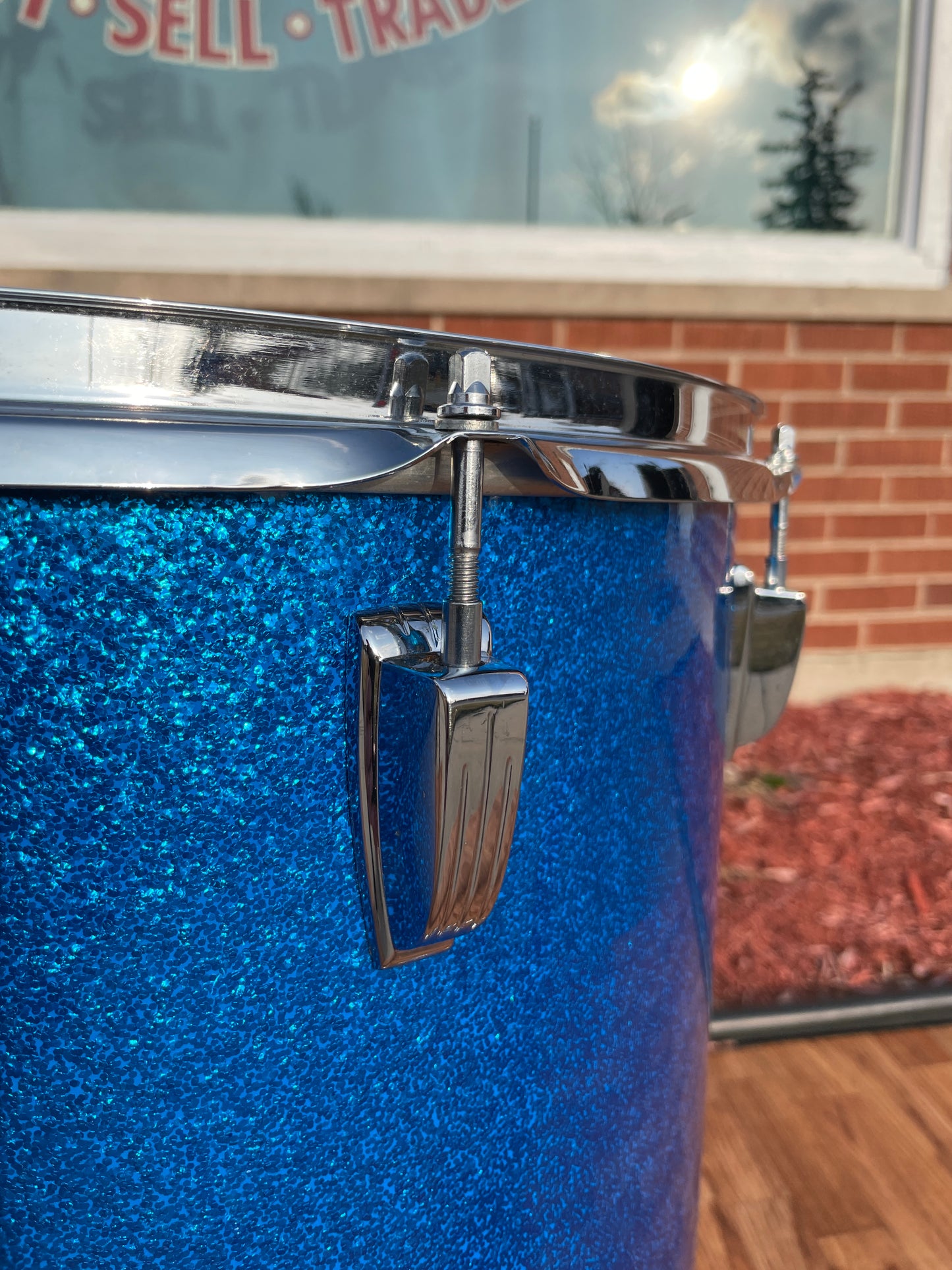 1968-1969 Ludwig 16x18 Floor Tom Drum Blue Sparkle
