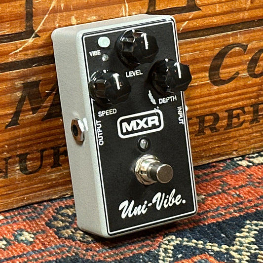 MXR M68 Uni-Vibe Chorus / Vibrato Pedal *Video Demo*