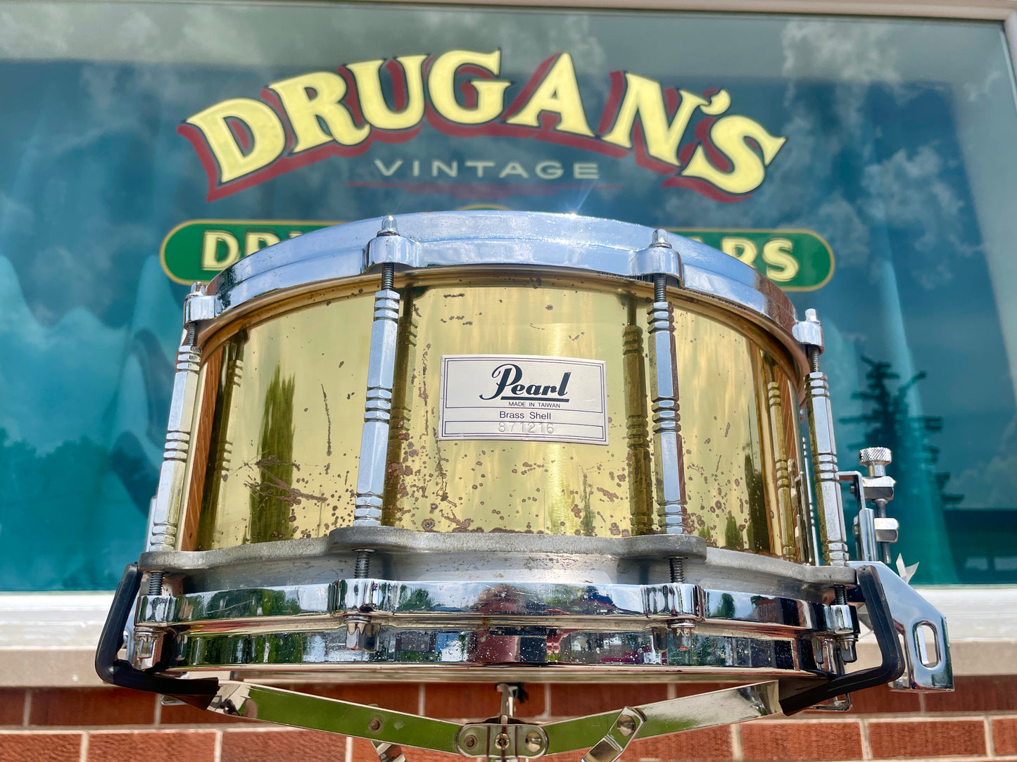 1980s Pearl 6.5x14 Brass Free Floating Snare Drum B-914D