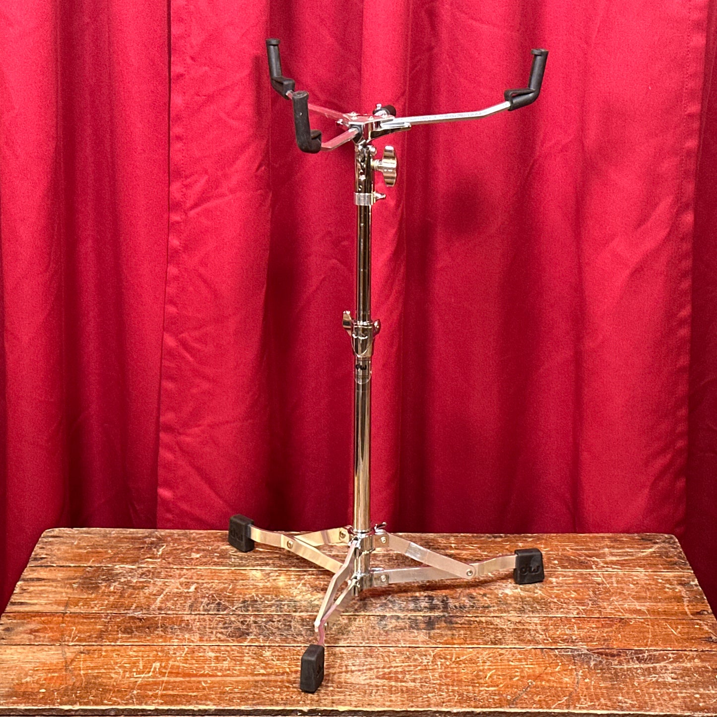 DW 6000 Series Ultra Light Flush Base Snare Drum Stand DWCP6300UL