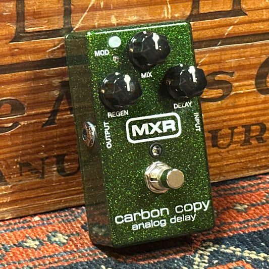 MXR M169 Carbon Copy Analog Delay Pedal *Video Demo*