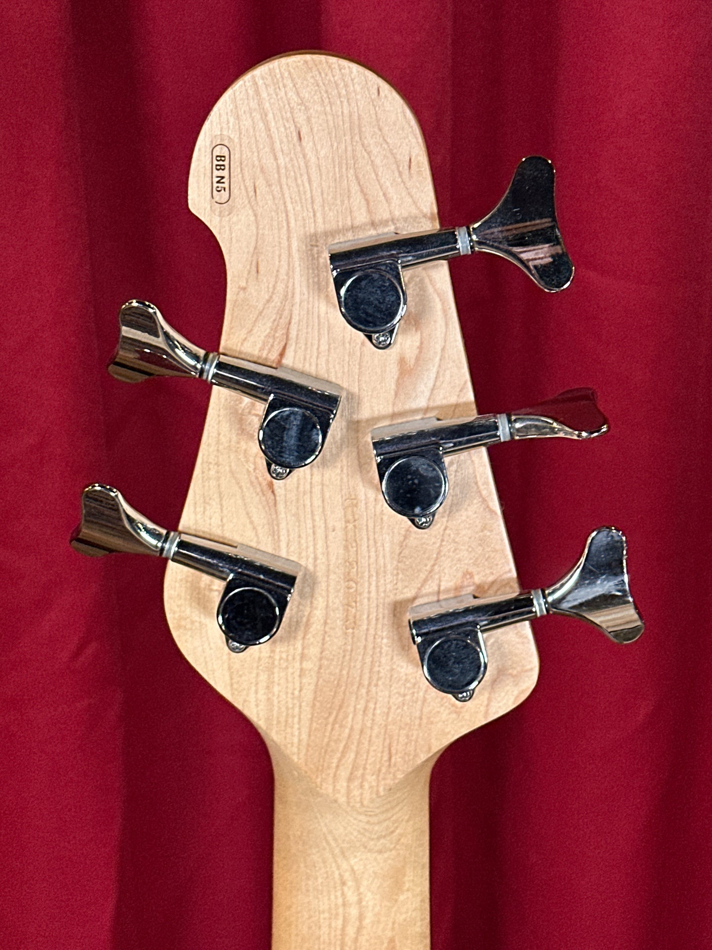 Yamaha BBN5 5-String Bass Guitar Natural w/ Hardshell Case