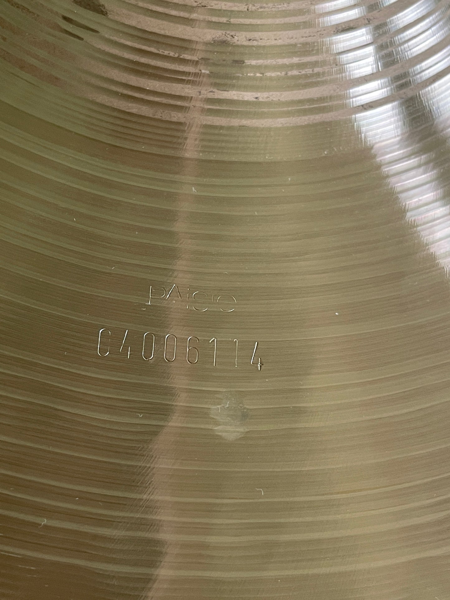 22" Paiste Signature Traditional Medium Light Ride Cymbal 2882g