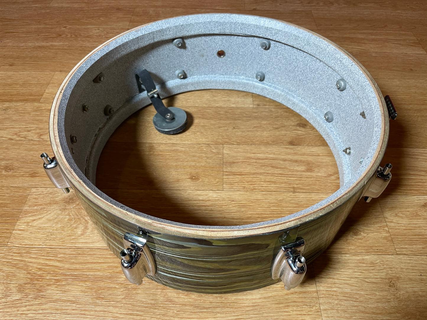 1970s Ludwig Standard 5x14 Avocado Strata Snare Drum