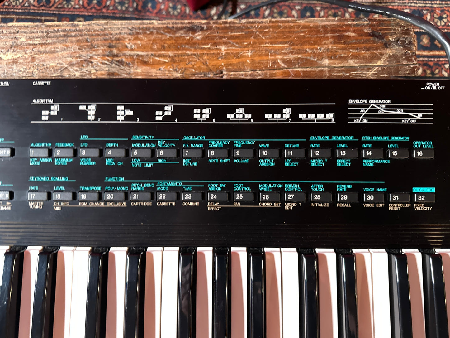 Yamaha DX11 Programmable Algorithm Synthesizer w/ Hardshell Case