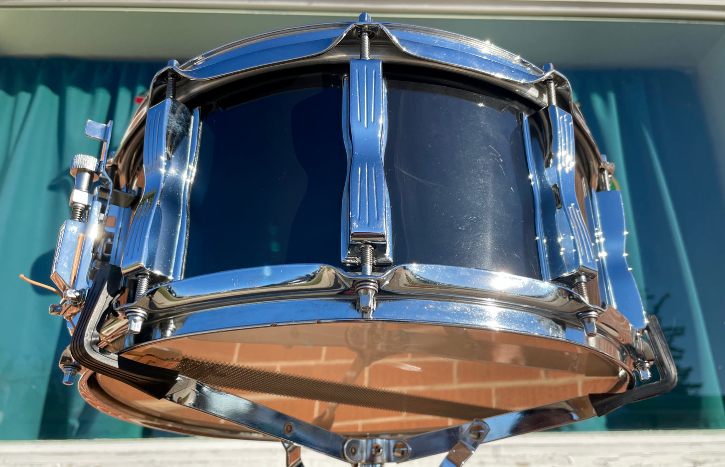 1980s Ludwig 6.5x14 Rock/Concert Snare Drum Black Cortex Monroe Badge