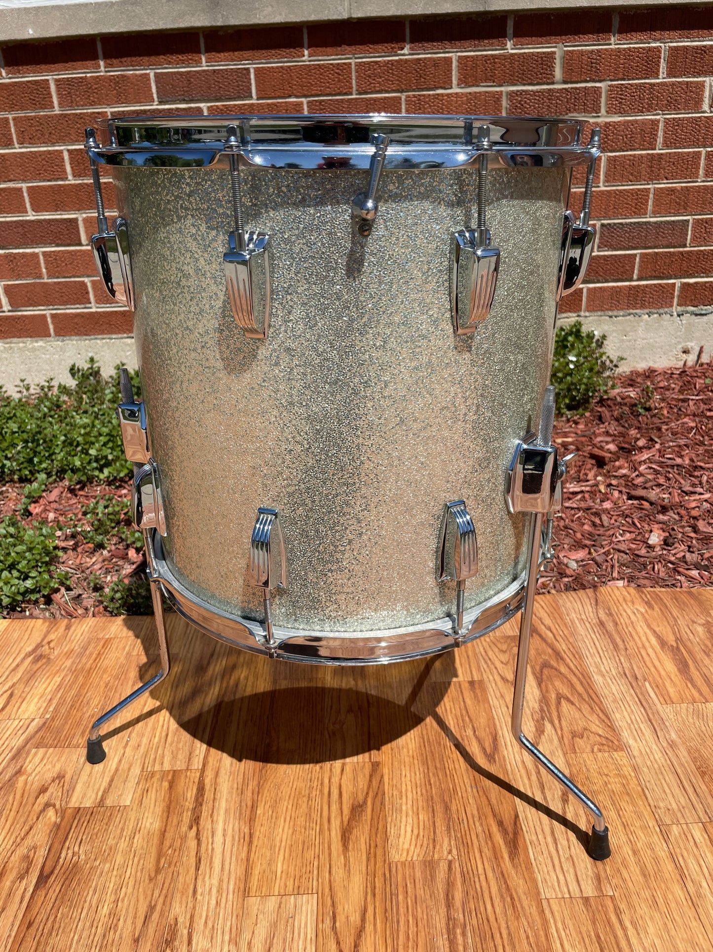 Early 1960s Ludwig 14x14 Floor Tom Drum Silver Sparkle for Down Beat