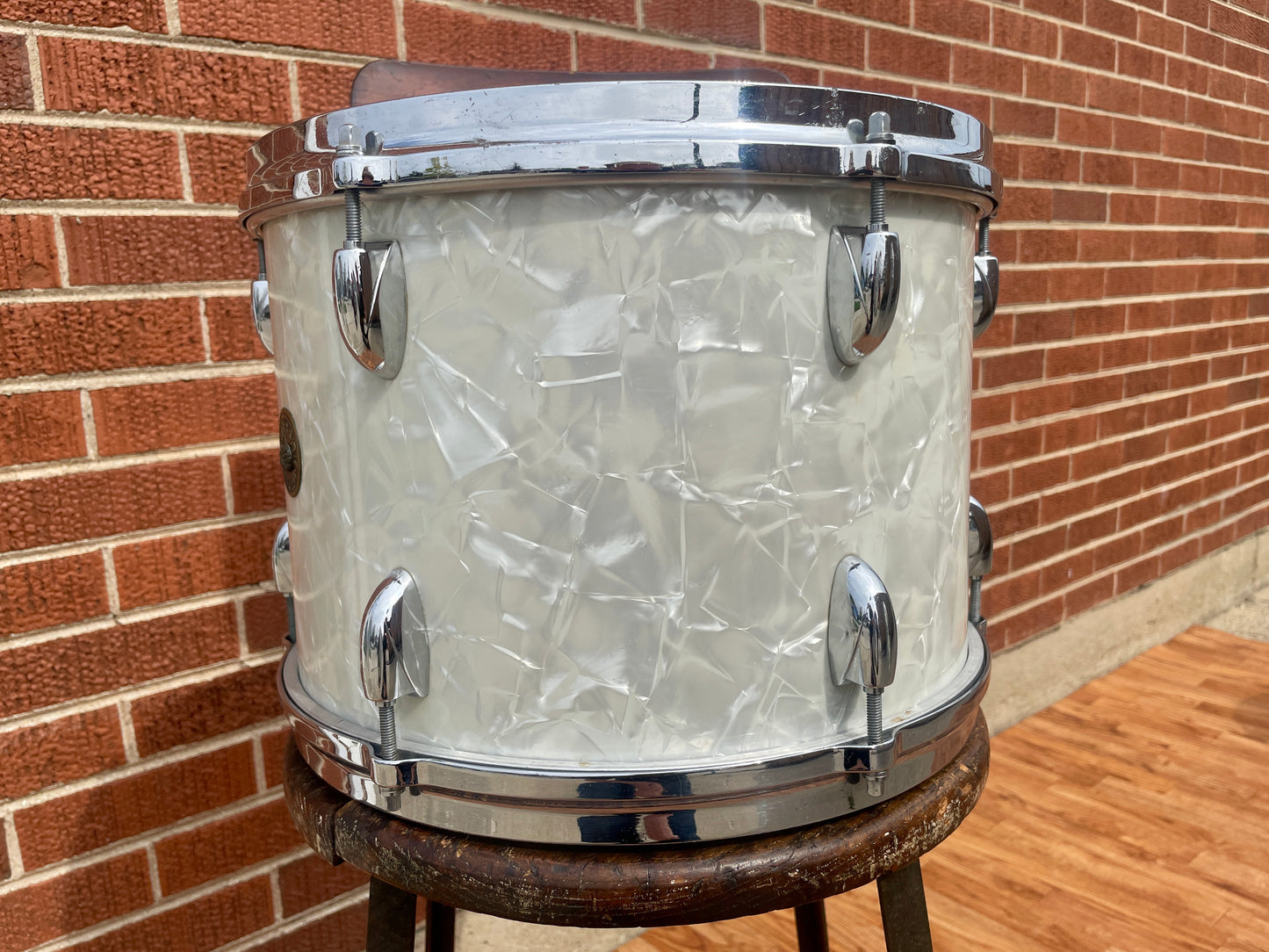 1960s Gretsch No. 4416 9x13 Tom Drum White Marine Pearl Round Badge