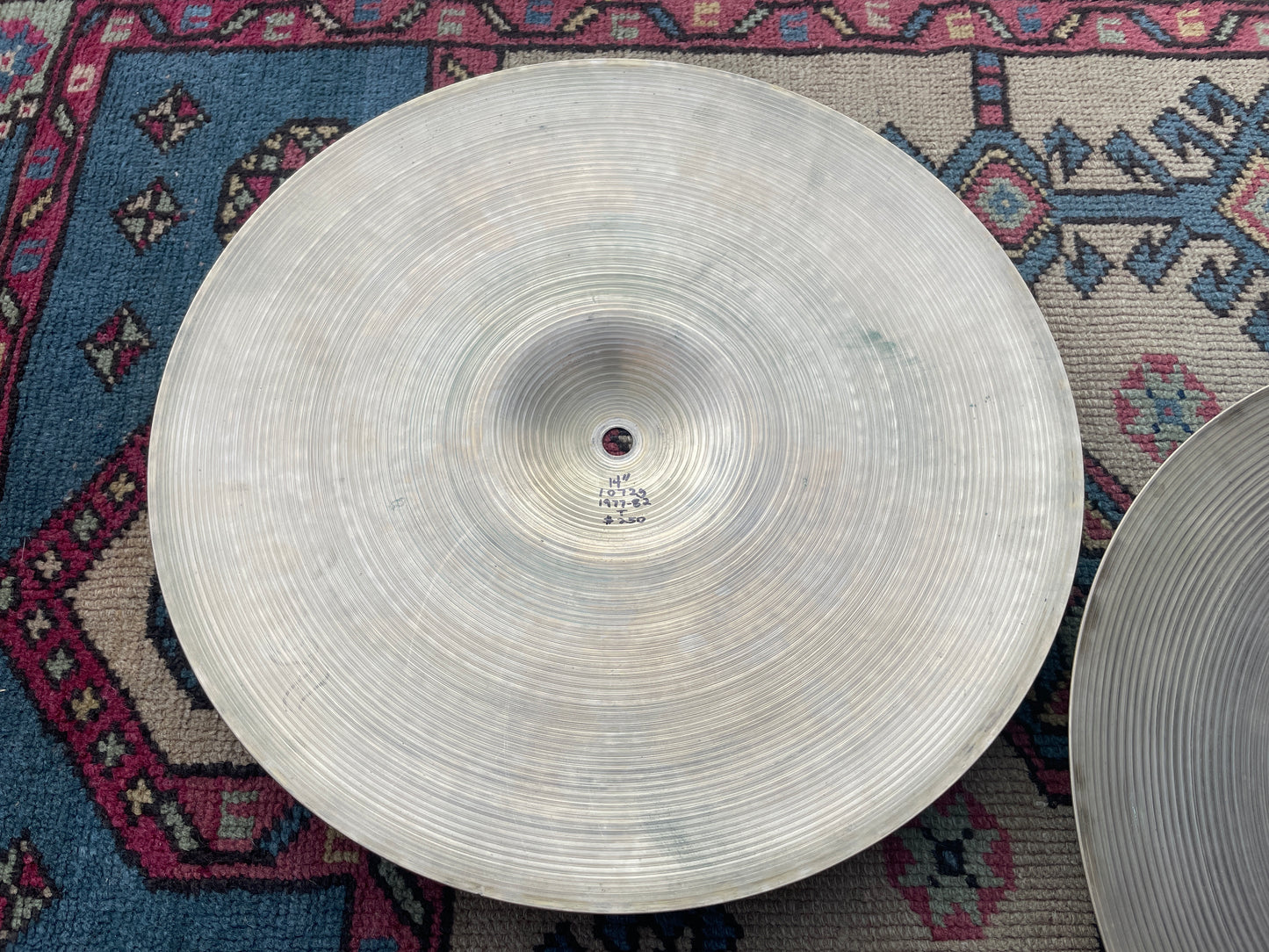 14" Zildjian A 1970s New Beat Hi-Hat Cymbal Pair 1072g/1542g *Video Demo*