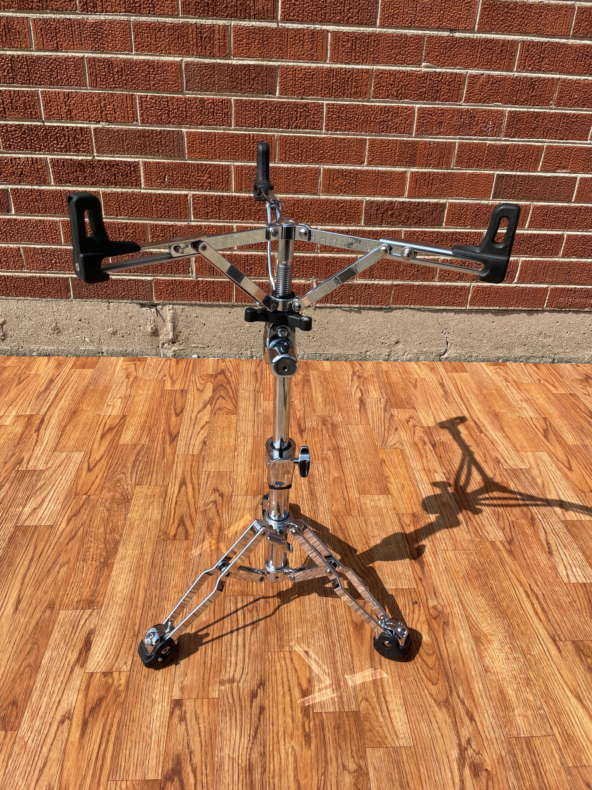 Pearl S2000/C Heavy Duty Snare Drum Stand – Drugan's Drums & Guitars