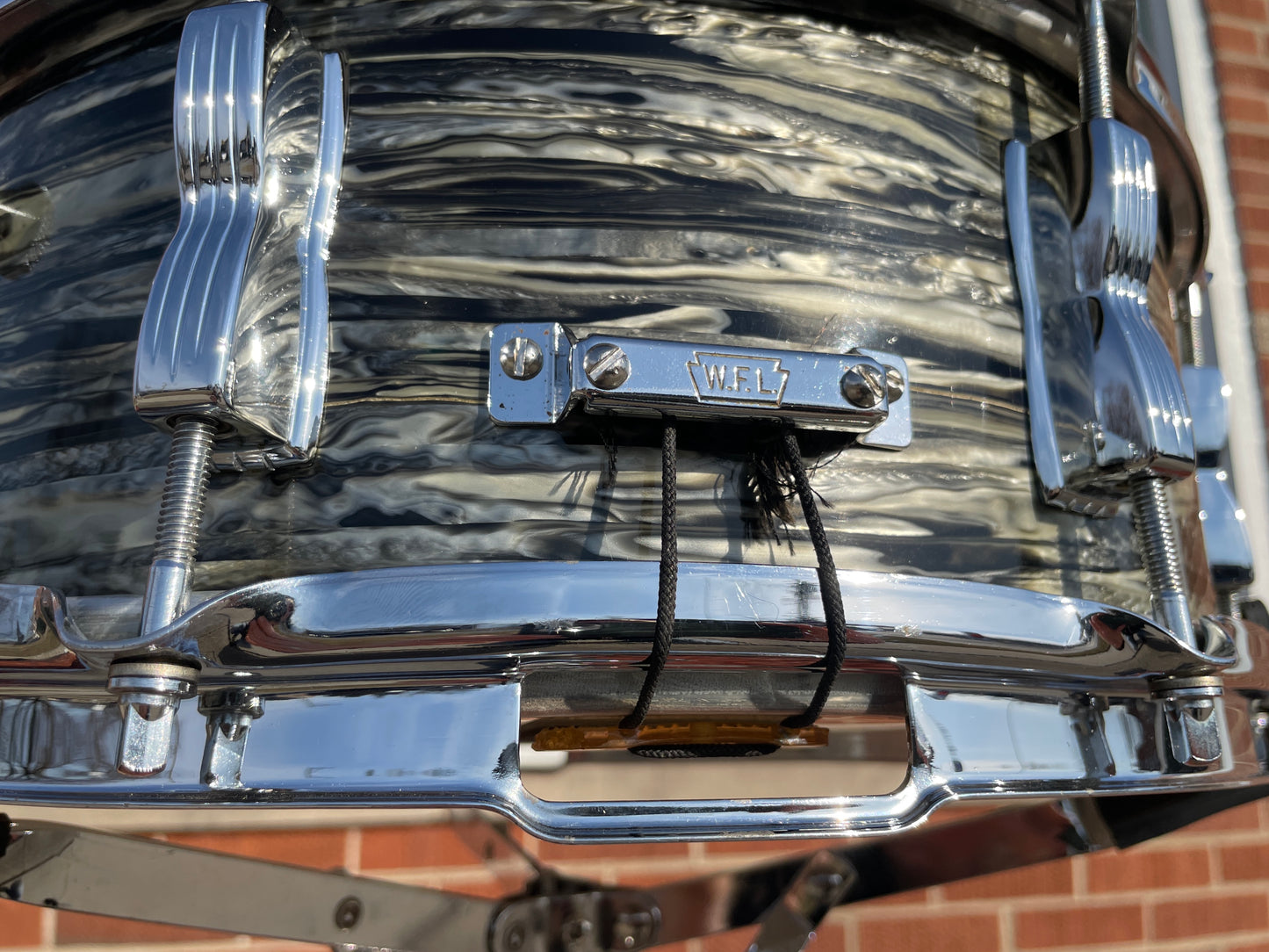 1958 Ludwig 5.5x14 No. 900P Trans Badge Super Classic Snare Drum Oyster Black Pearl COB