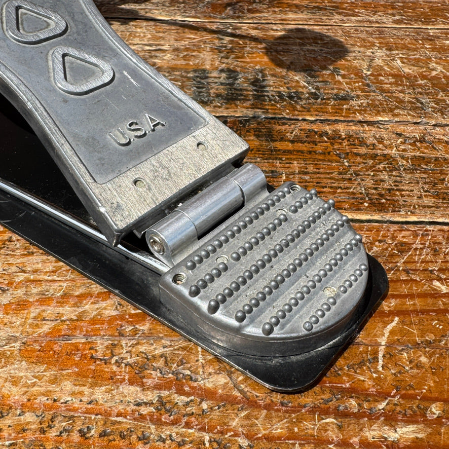 DW 7000 Series Single Chain Bass Drum Pedal Silver Drum Workshop