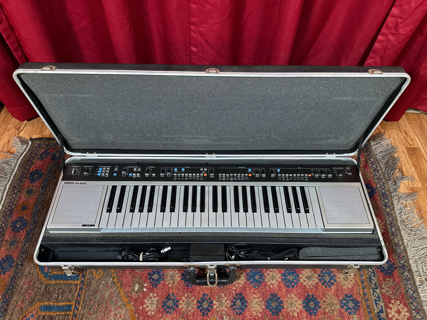 1980s Yamaha Portatone PS-55S Portable 49 Key Keyboard w/ Original Case
