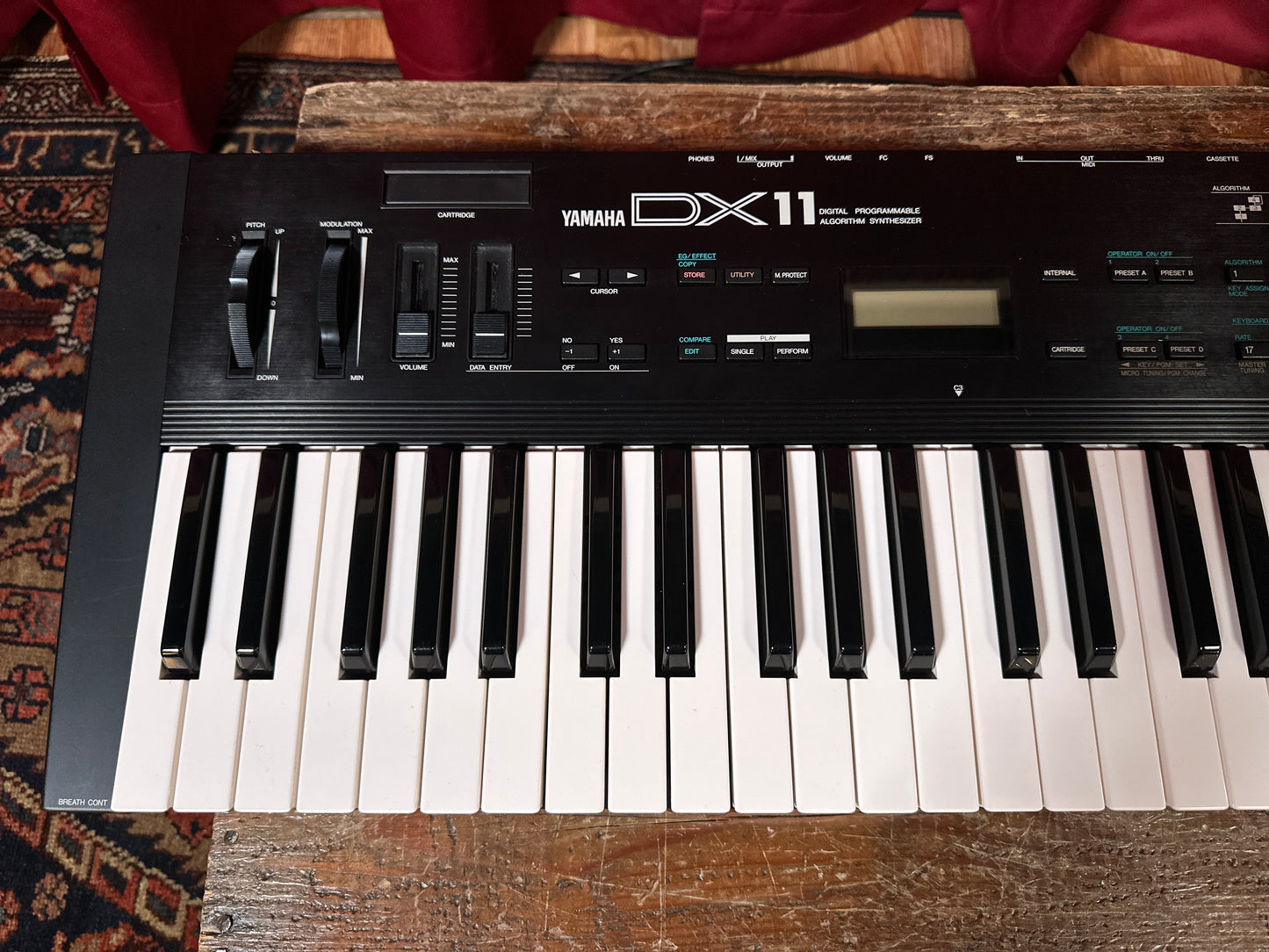 Yamaha DX11 Programmable Algorithm Synthesizer w/ Hardshell Case