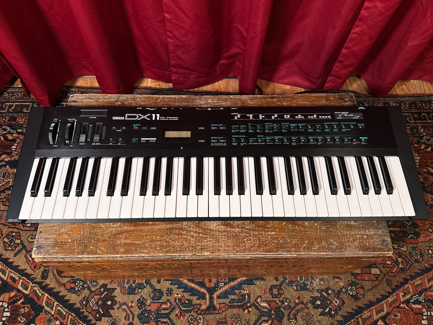 Yamaha DX11 Programmable Algorithm Synthesizer w/ Hardshell Case