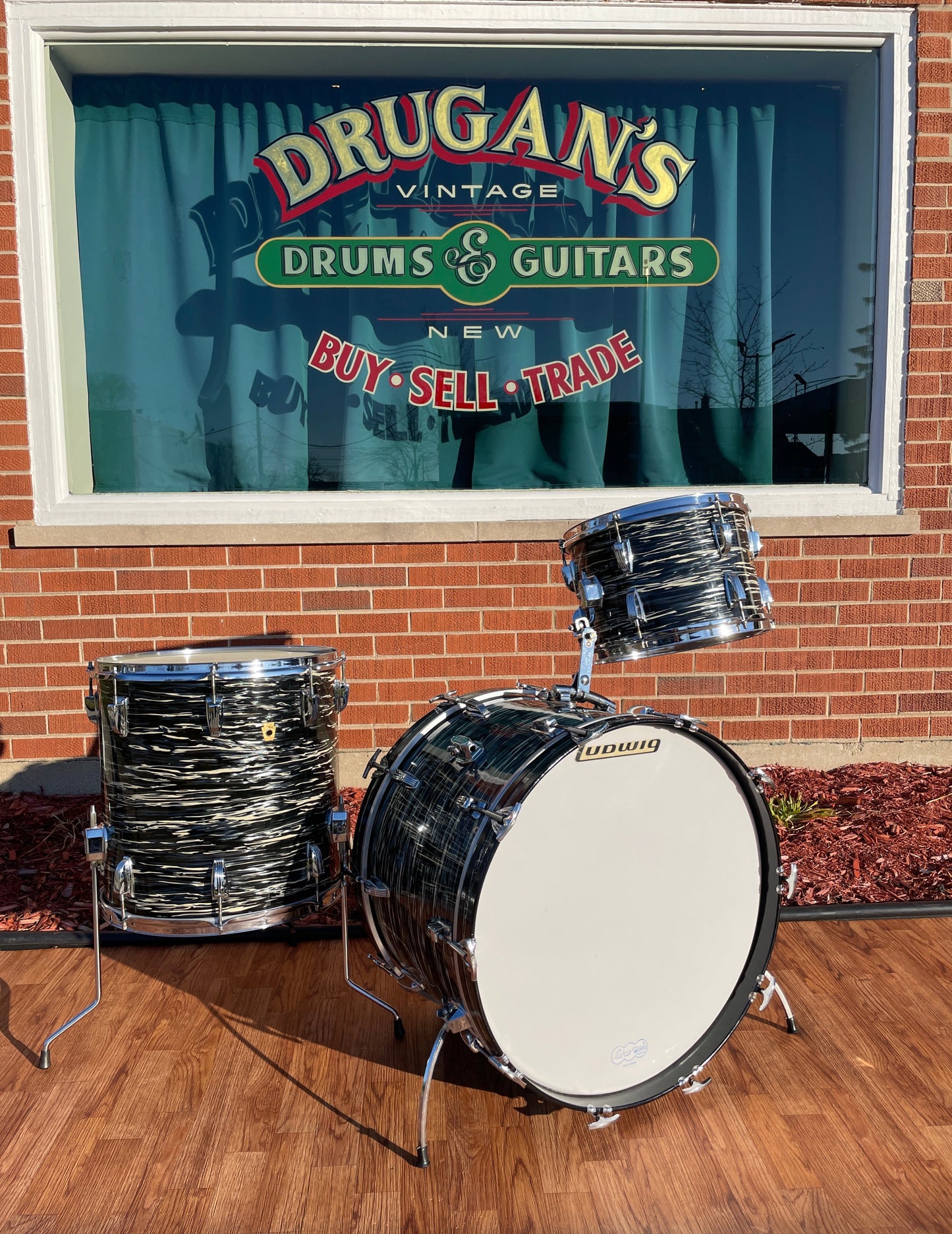 1969 Ludwig Super Classic Drum Set Oyster Black Pearl 22/13/16