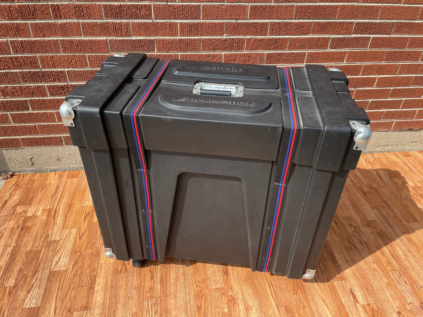 Humes and Berg Enduro Trap Case with Casters DR550XA Black