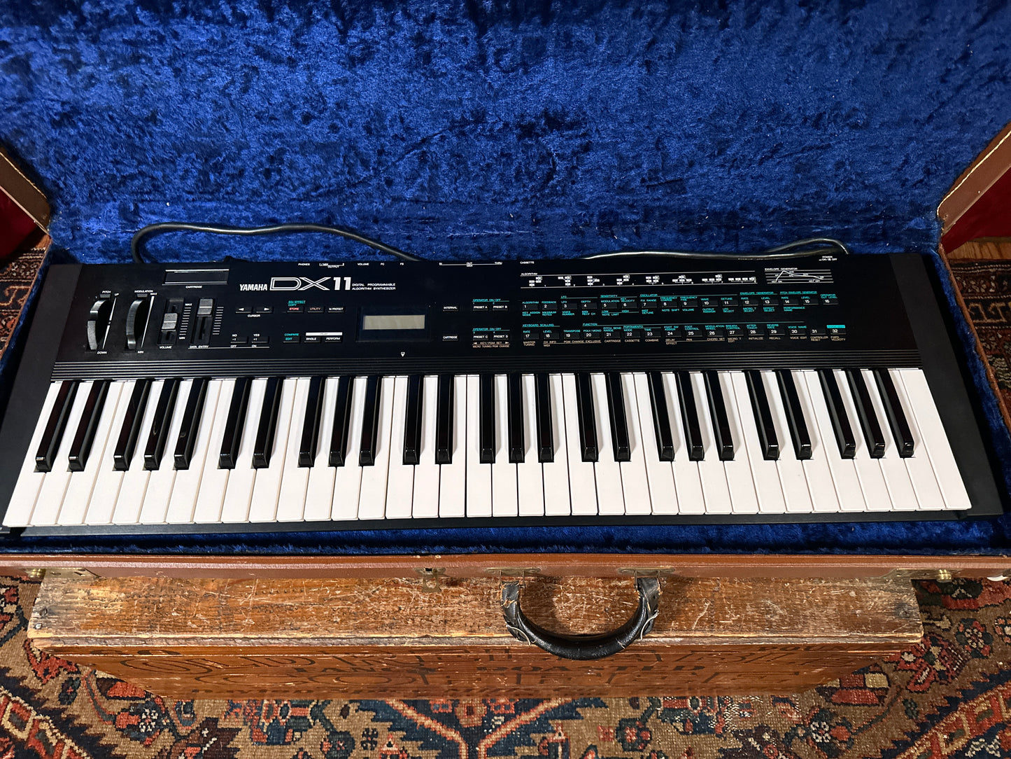 Yamaha DX11 Programmable Algorithm Synthesizer w/ Hardshell Case