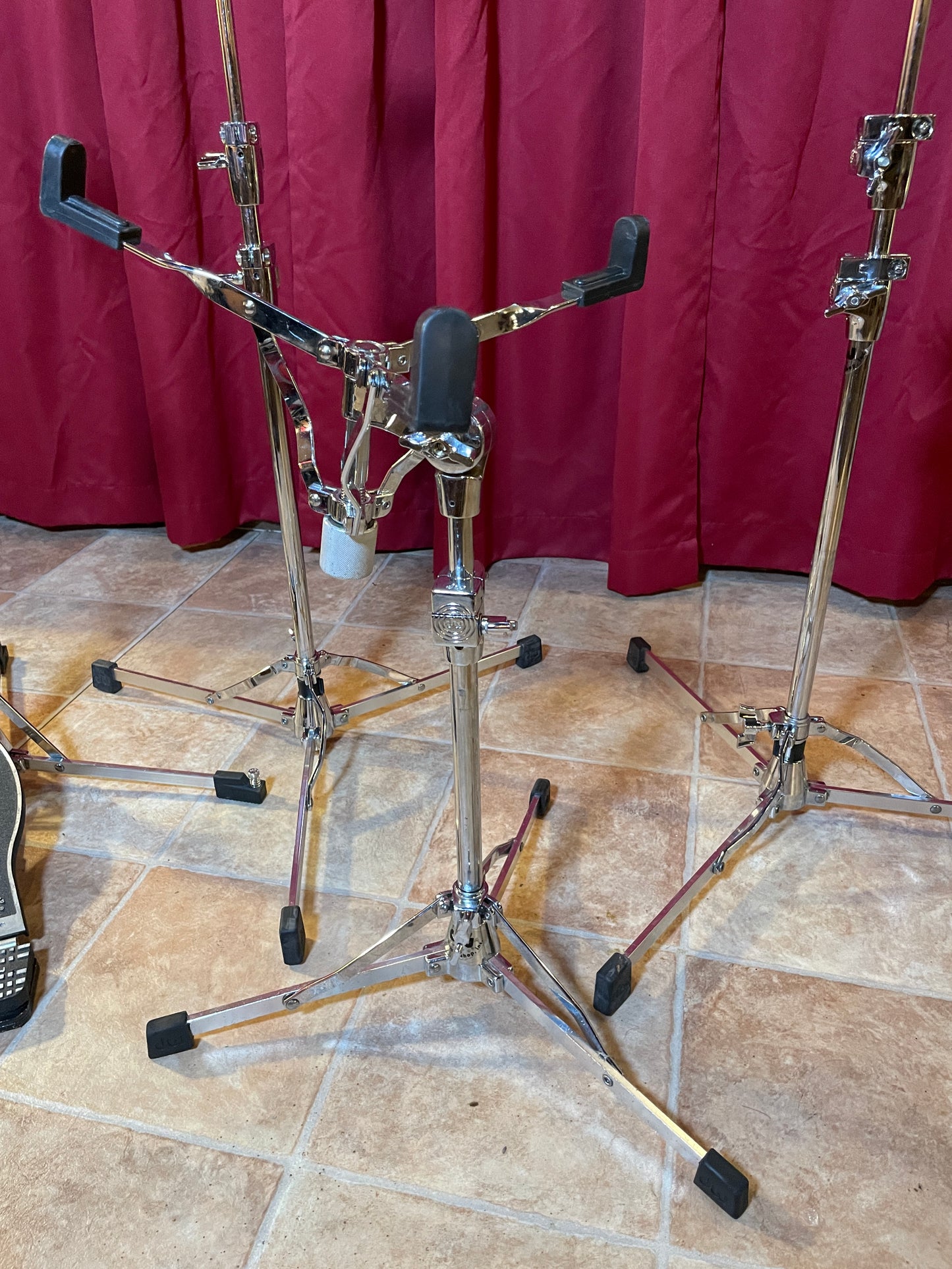 DW 6000 Series Flat Bass Drum Hardware Pack (Hi-Hat, Snare, 2 Cymbal Stands) Drum Workshop