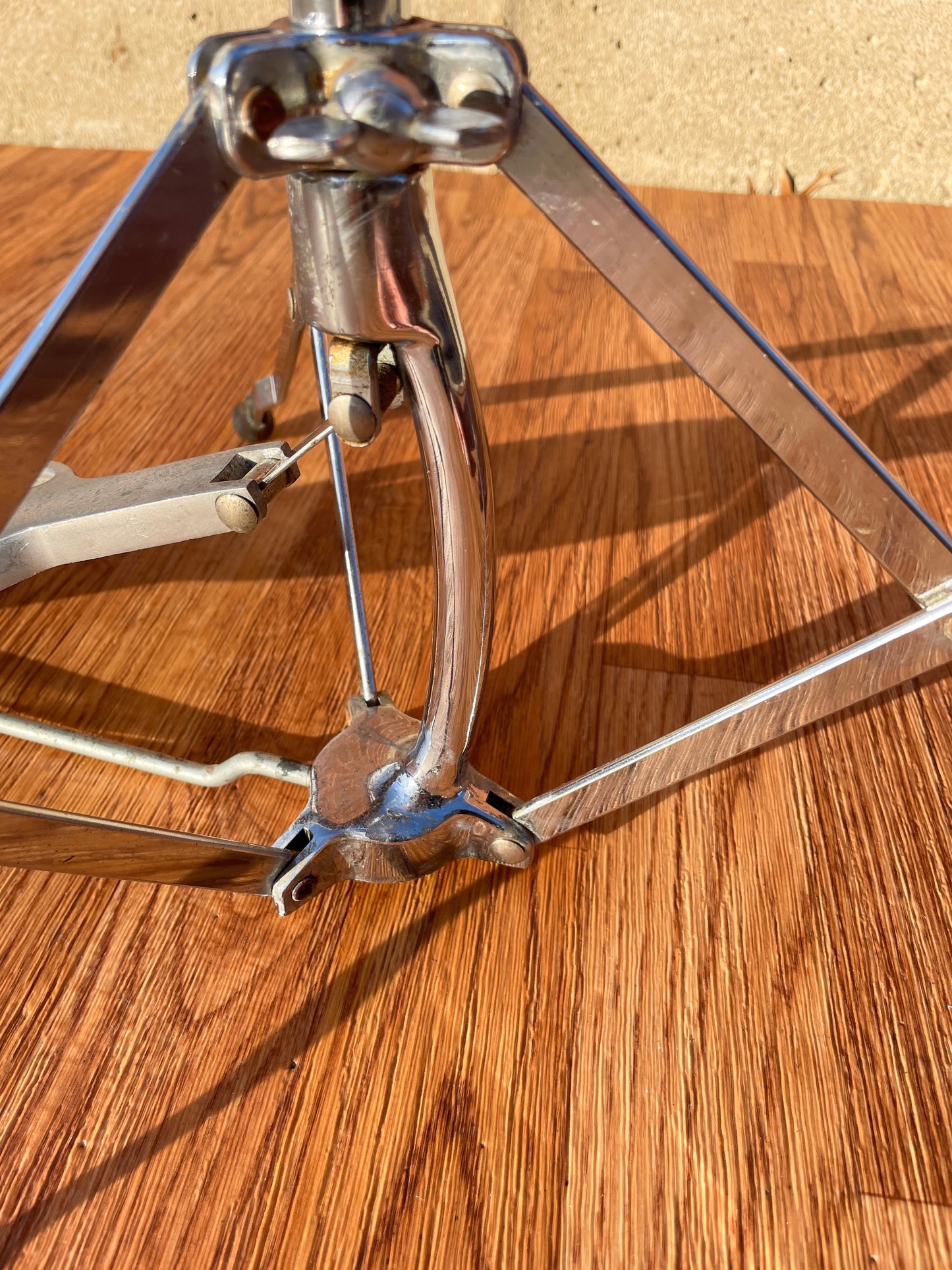 Ludwig No. 1123-1 Spur-Lok Hi-Hat Stand