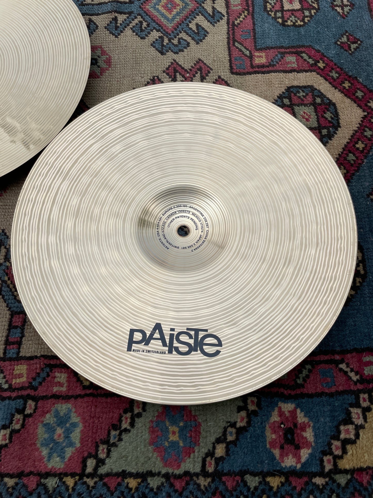 14" Paiste Signature Dark Crisp Cymbal Hi-Hat Cymbal Pair 884g/1478g