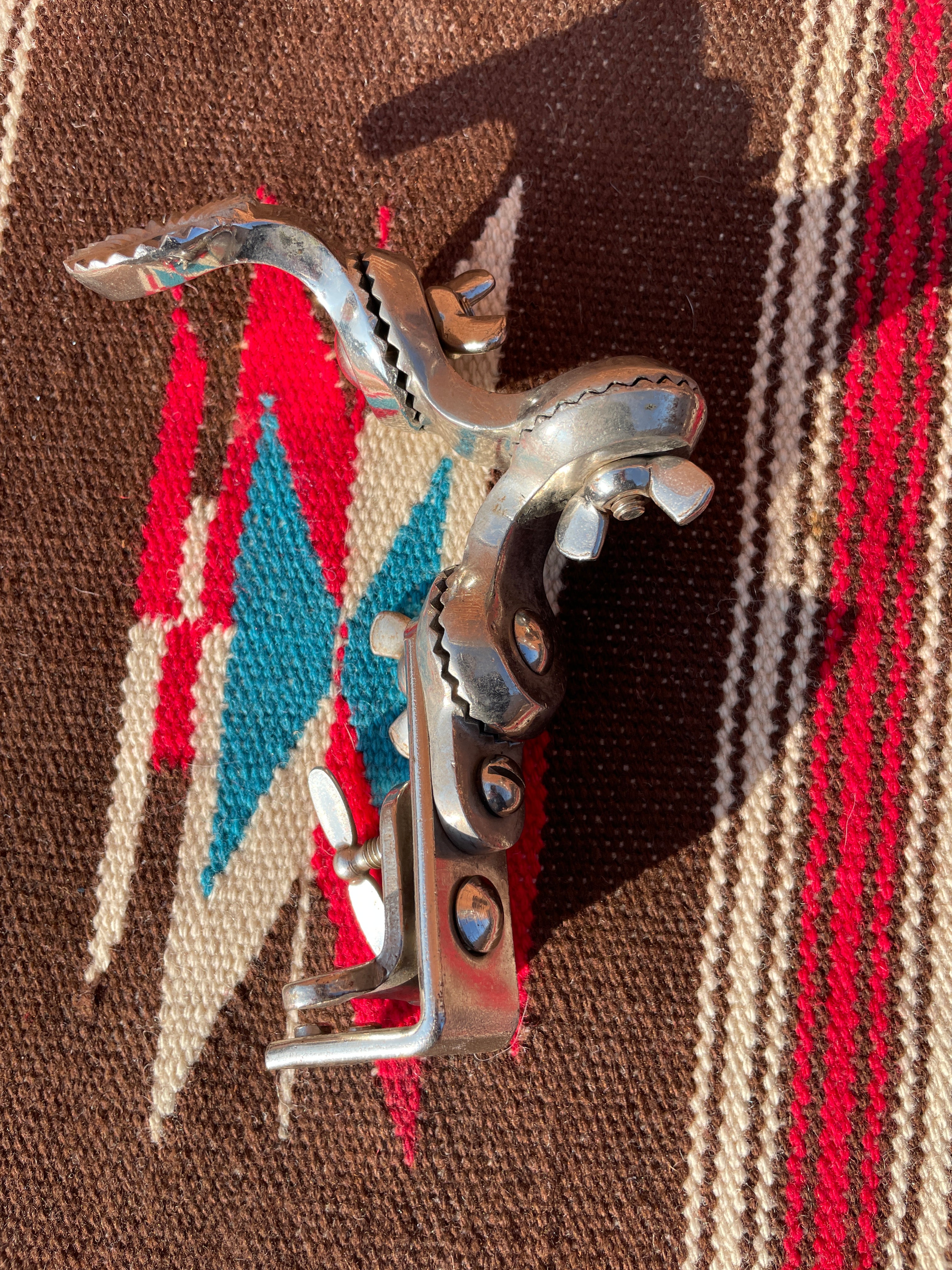 Leedy No. 7714 Rail Shell Mount Double Link Ratchet Tom Holder