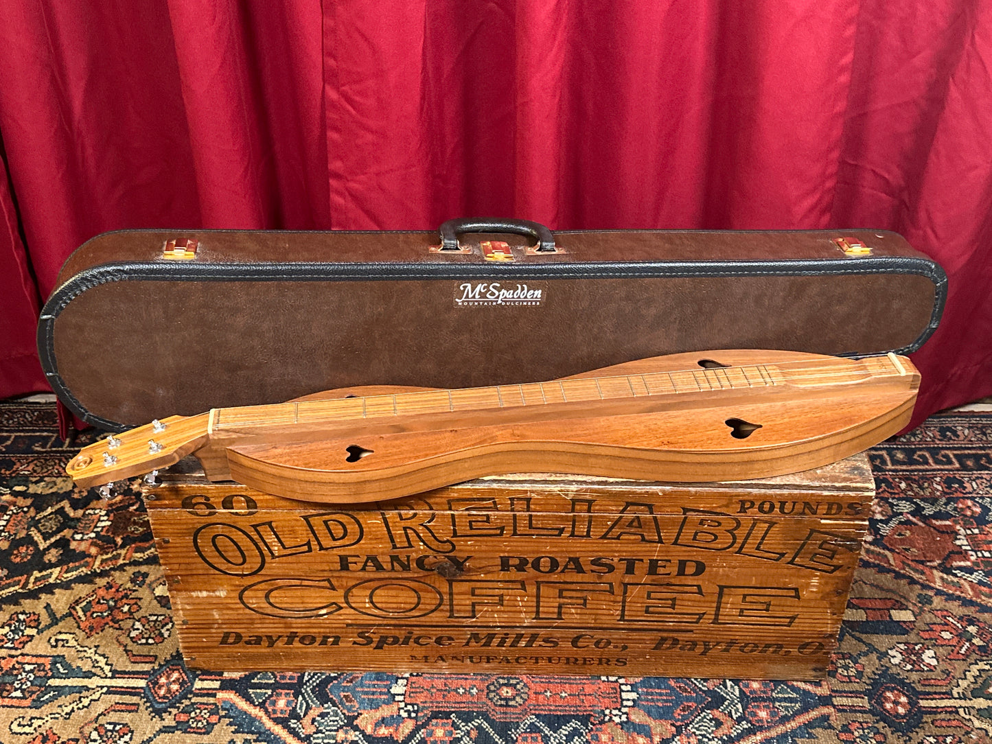 1991 McSpadden FM-12W Hourglass Mountain Dulcimer Walnut w/ OCBC