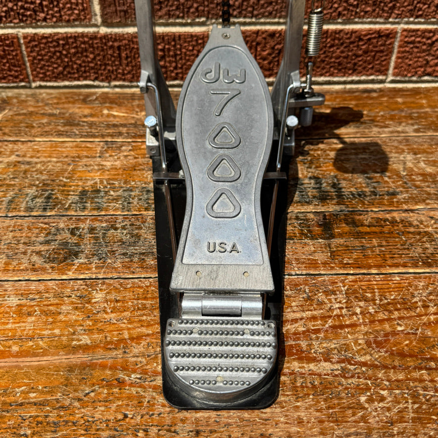 DW 7000 Series Single Chain Bass Drum Pedal Silver Drum Workshop