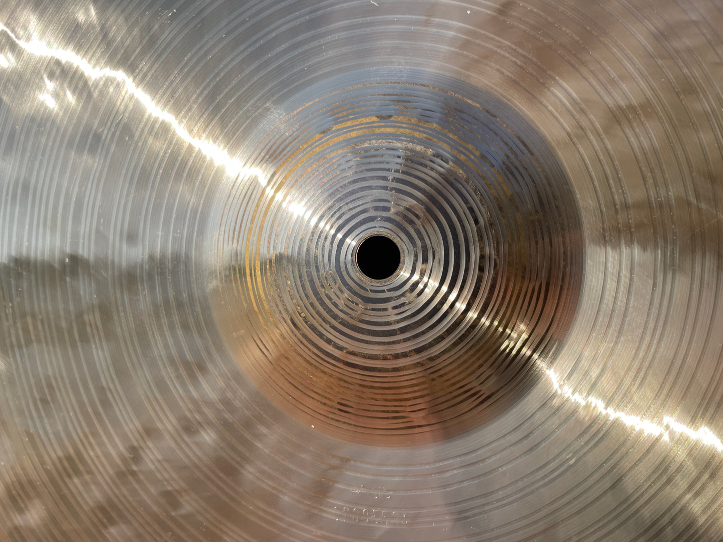 18" Paiste Signature Traditional Thin Crash Cymbal 1302g
