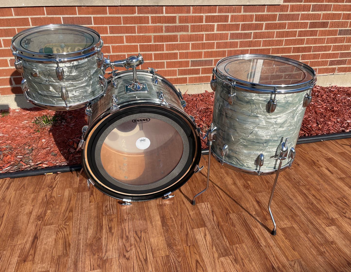 1970s Slingerland No. 9N Modern Jazz Outfit Sky Blue Pearl Drum Set 20/12/14