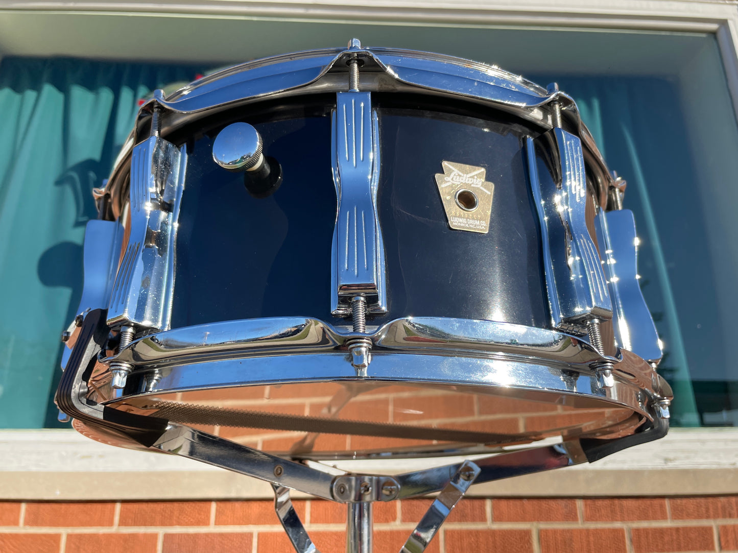 1980s Ludwig 6.5x14 Rock/Concert Snare Drum Black Cortex Monroe Badge