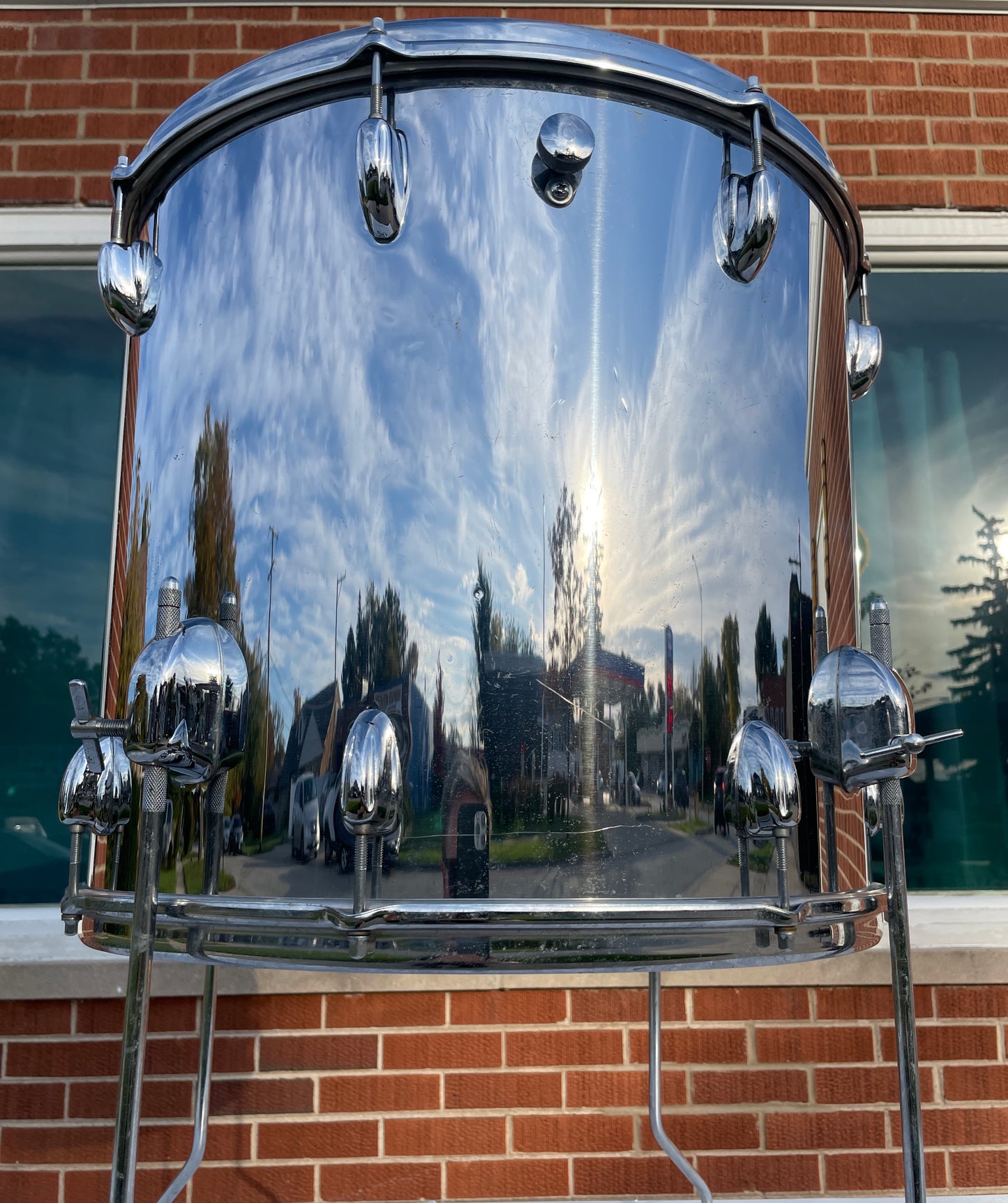 1970s Slingerland 16x18 Floor Tom Chrome Over Wood