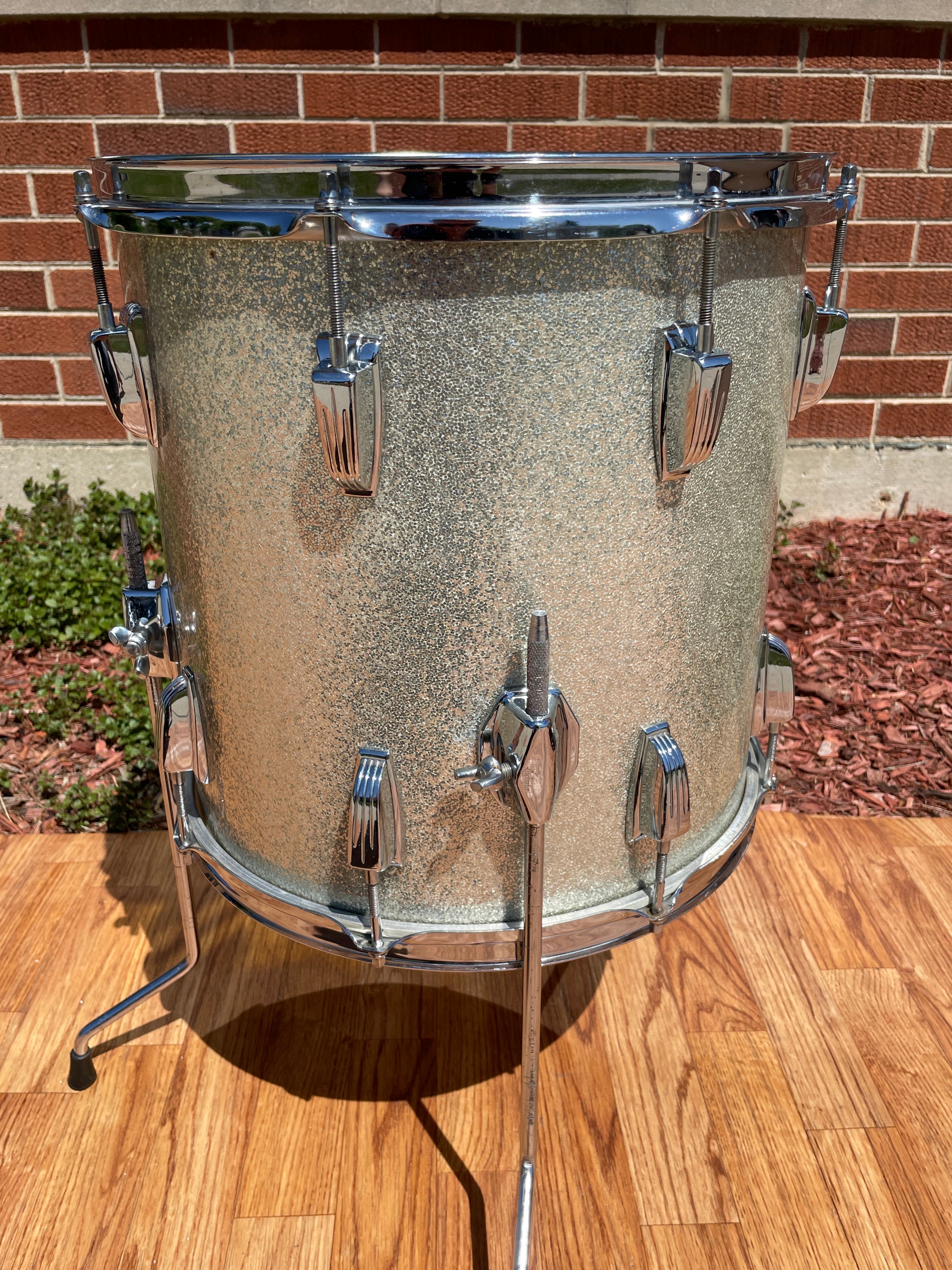 Early 1960s Ludwig 14x14 Floor Tom Drum Silver Sparkle for Down