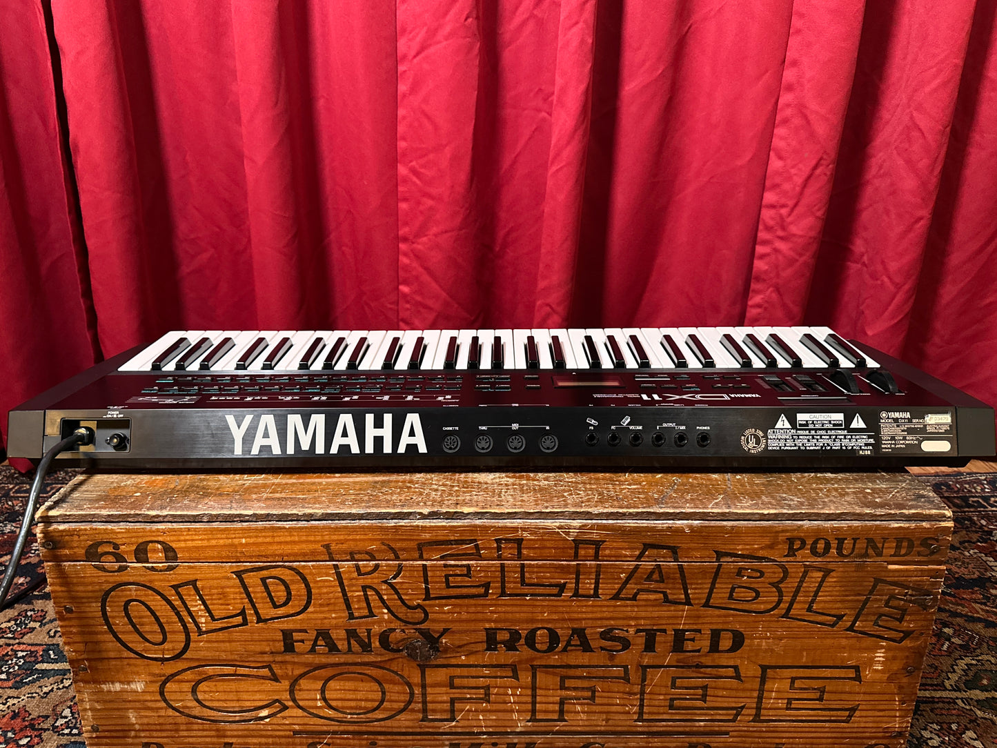 Yamaha DX11 Programmable Algorithm Synthesizer w/ Hardshell Case