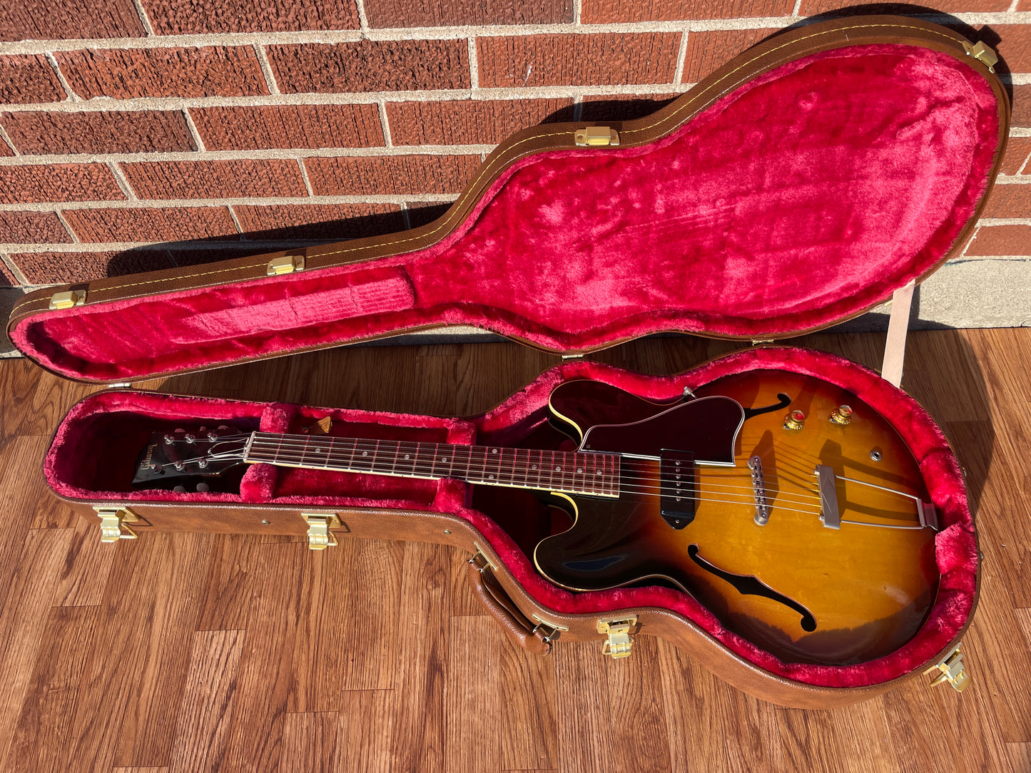 1962 Gibson ES-330T Hollowbody Electric Guitar Sunburst ES330
